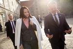 I oktober besøgte den hviderussiske oppositionspolitiker Svetlana Tikhanovskaja (tv.) Danmark i anledning af, at hun blev tildelt Politikens Frihedspris. Her mødtes hun med blandt andre statsminister Mette Frederiksen og udenrigsminister Jeppe Kofod (th.).  Foto: Mads Nissen/POLFOTO