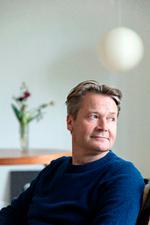 Professor og billedkunstner Erik Steffensen voksede op som søn af en arbejdsmand og en rengøringsassistent i Valby i København Foto: Laura Stamer 