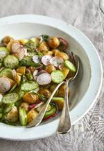 Har du en rest kartoffelsalat tilovers fra dagen før, så spis den til frokost med en god klat rygeost. Foto: Lene Samsø