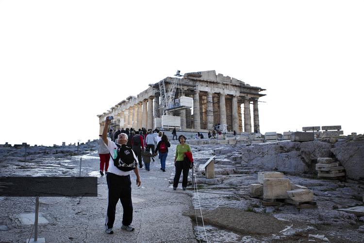 Danskerne rejser normalt flittigt til udlandet på ferie. I 2019 rejste hver dansker i gennemsnit næsten to gange til udlandet på ferie som for eksempel Grækenland og  Akropolis i Athen.   Foto: Gorm Olesen/POLFOTO