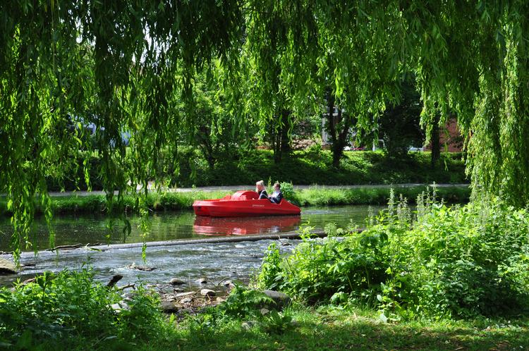 Lån en vandcykel ved Munke Mose og se den fynske hovedstad fra vandsiden. Foto: PR/Visit Odense