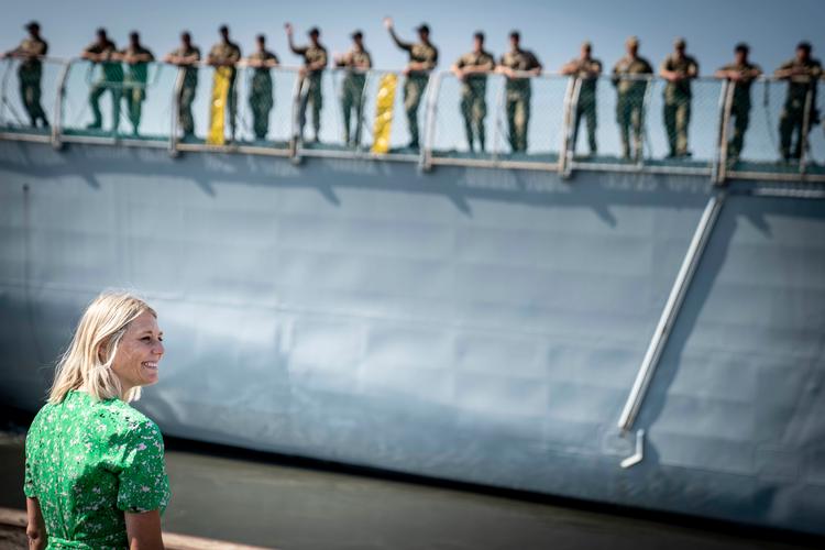    Forsvarsminister Trine Bramsen (S) er kendt for at være bramfri og hårdtslående. Her er hun fotograferet sidste sommer, da hun   sendte fregatten 'Iver Huitfeldt' afsted til Hormuz-strædet.  Foto: Mads Claus Rasmussen/Ritzau Scanpix