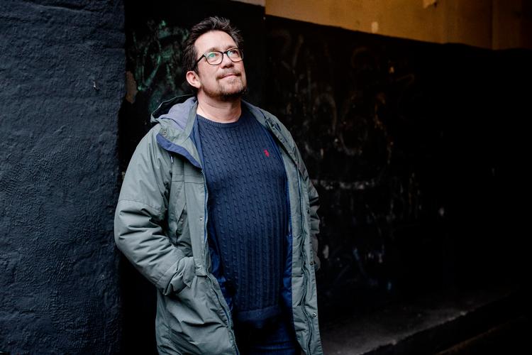 John Overmark Hansen er blevet testet fire gange i 2020, og hver gang har lægen faktureret regionen for at sende en besked, som John hverken har bedt om eller brug for. I alt blev der sendt oftest ligegyldige beskeder til patienter for omkring 25 millioner kroner på et halvt år i 2020. Foto: Valdemar Ren