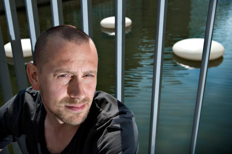   »Den viden, man erhverver sig via sin forskning, har man pligt til at sætte i spil og formidle til samfundet, uanset hvor kontroversiel den må være«, siger Gregers Andersen. Foto: Lars Krabbe/POLFOTO