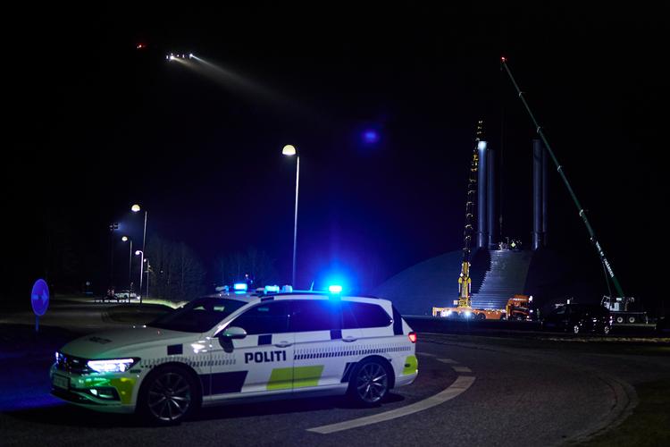 Reparatøren fik kvæstelser under nedhejsningen i skulpturen ’Elia’ tirsdag. Han døde af kvæstelserne. Foto: Mikkel Berg Pedersen/Ritzau Scanpix