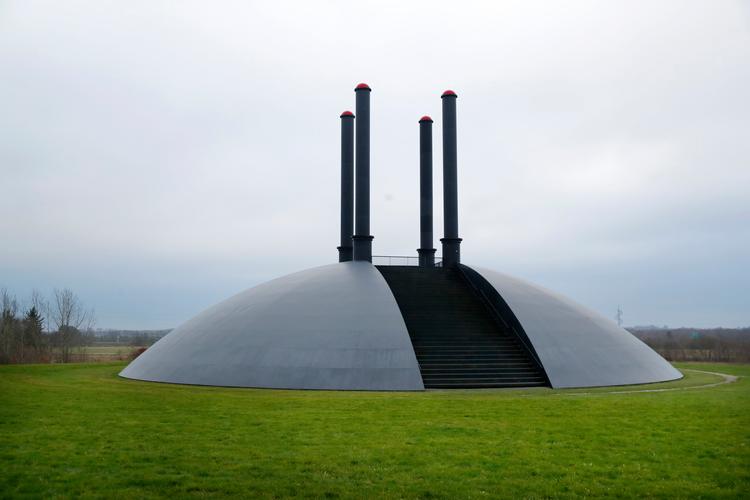 Det er ikke første gang, der er sket en alvorlig ulykke - to gange tidligere har personer mistet livet ved 'Elia'-skulpturen ved Herning Kunstmuseum.  Foto: Jens Dresling/POLFOTO