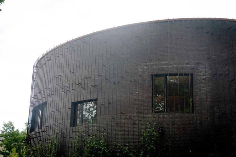 Selv om der næsten ingen arkitektur er tilbage i det nye Frihedsmuseum,  er den effektiv, skrev Politikens anmelder og gav 5 hjerter, da museet åbnede sidste år. Foto: Andreas Merrald/POLFOTO