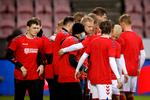 Før Danmarks VM-kvalifikationskamp mod Moldova bar de danske spillere en T-shirt, hvor der stod 'football supports change'. Det kom i kølvandet på, at andre landshold havde demonstreret for menneskerettigheder op til 2022-slutrunden i Qatar, som mange danskere ønsker boykottet.  Foto: Jens Dresling/POLFOTO