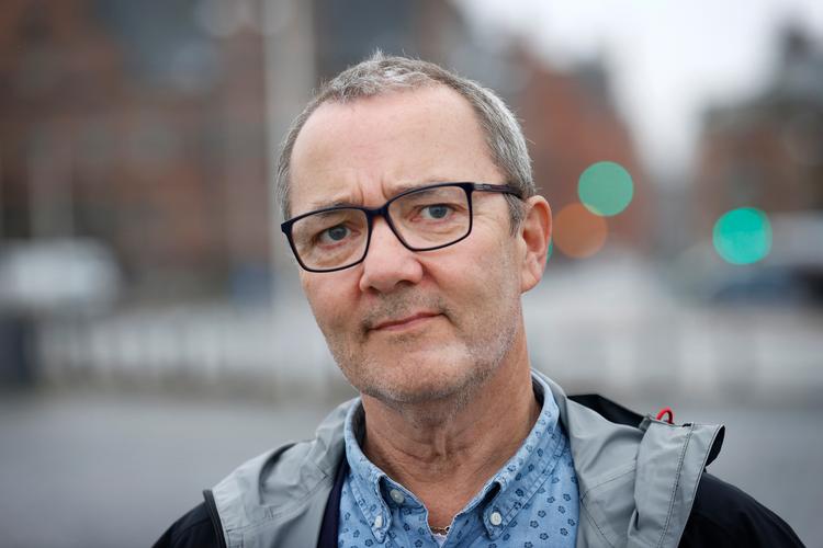 Mens Danmark genåbner kæmper Hans Christian Hansen for at finde et nyt arbejdsliv, der kan erstatte 23 år som lufthavnsoperatør for SAS i Københavns Lufthavn.   Foto: Jens Dresling/POLFOTO