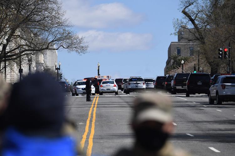 Politiet er talstærkt til stede ved kongresbygningen i Washington. Foto: Eric Baradat/AFP 