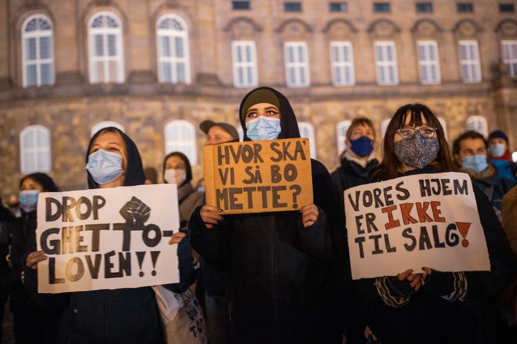 ​»Tyskere med​ et vist kendskab til Danmark har måske hørt om de danske socialdemokraters nye linje, men de har svært ved at få det til at passe med deres almindelige forestilling om Danmark som hyggens højborg«, skriver Kjeld Hybel. Arkivfoto Miriam Dalsgaard