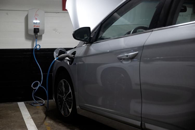 Elbilers batterier kan være et problem i forbindelse med brande. Arkivfoto. Foto: Peter Hove Olesen/POLFOTO