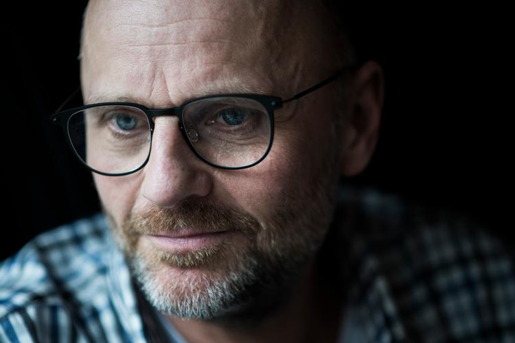 57-årige Henrik Qvortrup er i dag politisk redaktør på B.T. og vært på podcasten Q&amp;CO.  Foto: Stine Tidsvilde/Ritzau Scanpix