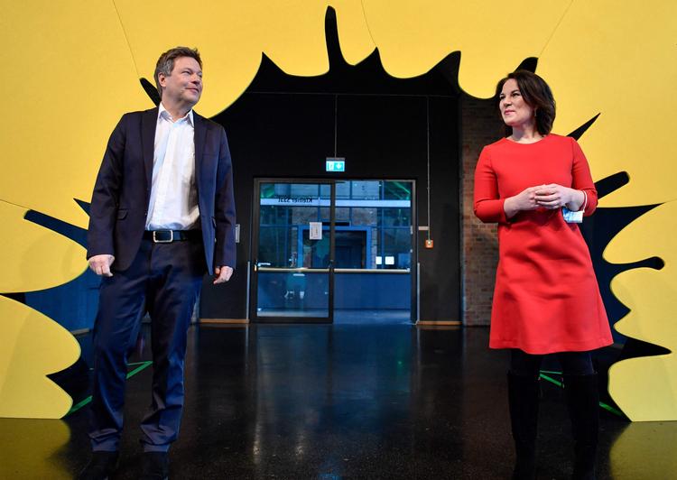 Der er aldrig så meget som antydningen af en mislyd, når lederduoen Robert Habeck og Annalena Baerbock træder frem for at præsentere De Grønnes plan for at erobre kanslerposten i Tyskland.   Arkivfoto:  John Macdougall