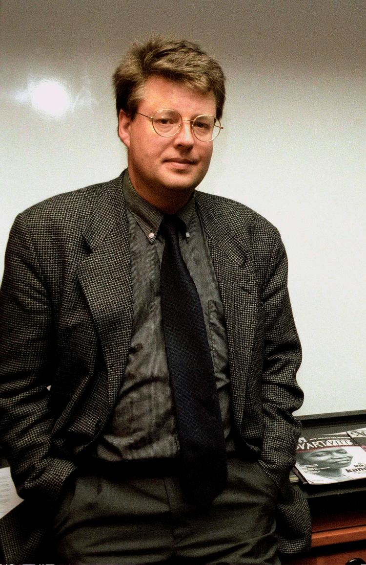 Den svenske journalist og forfatter Stieg Larsson døde 9. november 2004 af et hjertetilfælde – 50 år gammel. Foto: Jan Collsioo/Ritzau Scanpix