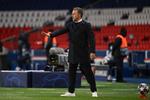 Ude af Champions League, ude af den tyske pokalturnering - og cheftræner Hansi Flick kan meget snart være ude af Bayern München. Foto: Franck Fife/Ritzau Scanpix