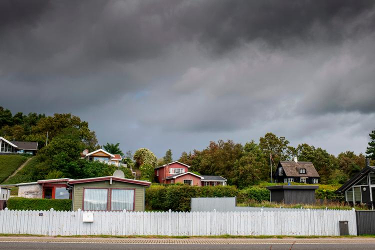 Trods det lunefulde dansk vejr lejer tusindvis af tyskere og andre udlændinge sommerhus i Danmark hvert år, men i år lægger rejsereglerne hindringer i vejen. Foto: Joachim Ladefoged