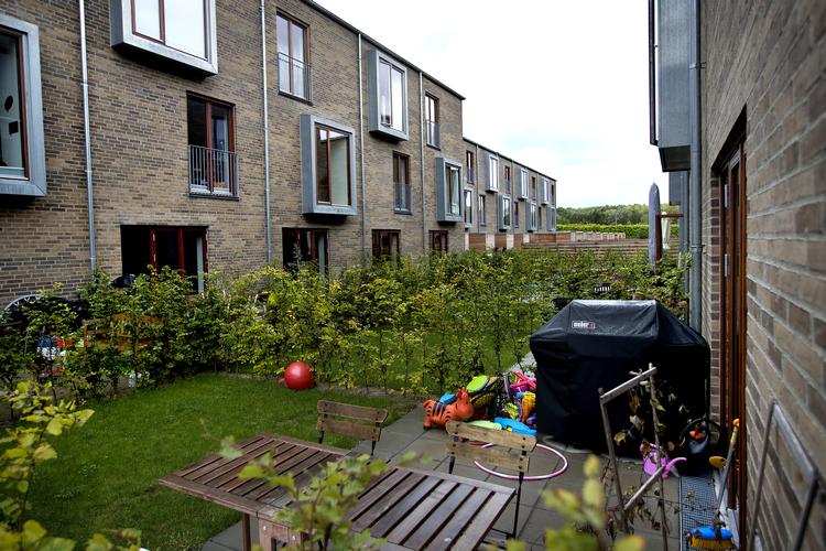 På det københavnske boligmarked, her Islands Brygge, stiger priserne i øjeblikket så meget, at det nærmer sig usunde tilstande.  Foto: Finn Frandsen/POLFOTO