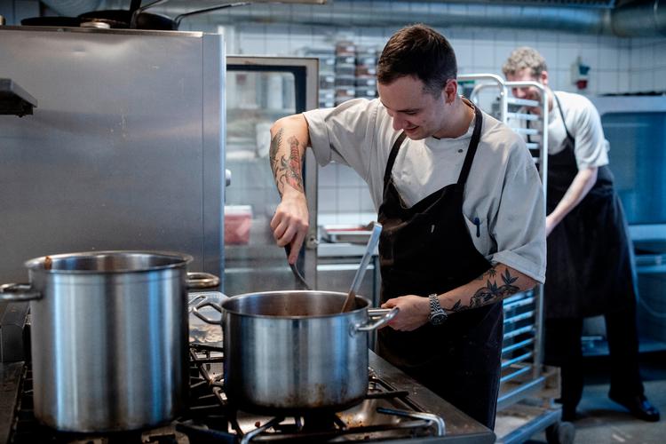 Kokkene på Brasserie Valby og landets øvrige restauranter kan snart tage imod gæster. Foto: Valdemar Ren (arkiv)