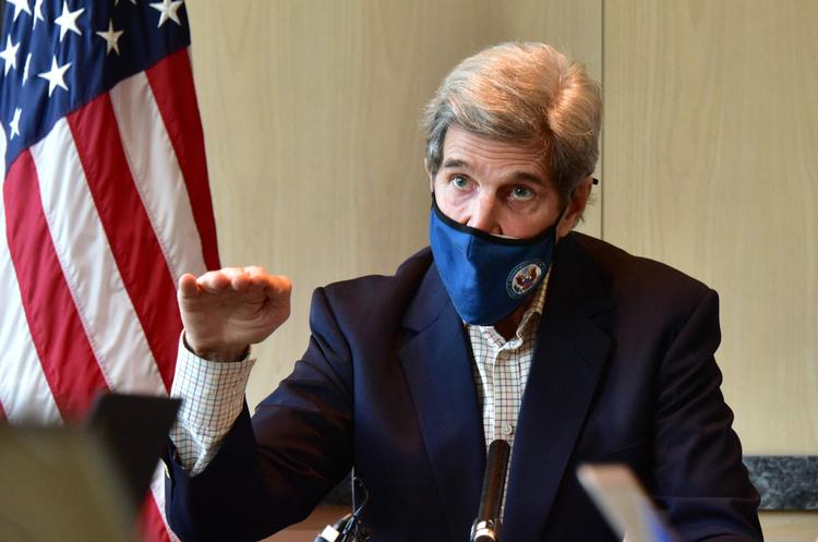   John Kerry forsøgte at lægge pres på Kinas udbygning af kulkraftværker både inden for og uden for landets grænser, da han kommenterede den amerikansk-kinesiske klimaerklæring.

 Foto: Handout/Ritzau Scanpix