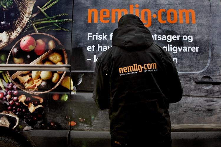 Nemlig.com har over for Politiken afvist, at de har ansvaret for de chauffører, der bringer virksomhedens varer ud. En aktindsigt viser dog det modsatte, vurderer flere eksperter. Foto: Finn Frandsen/POLFOTO