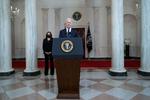 WASHINGTON, DC - APRIL 20: U.S. President Joe Biden makes remarks as Vice President Kamala Harris looks on in response to the verdict in the murder trial of former Minneapolis police officer Derek Chauvin at the Cross Hall of the White House April 20, 2021 in Washington, DC. Chauvin was found guilty today on all three charges he faced in the death of George Floyd last May. Doug Mills-Pool/Getty Images/AFP == FOR NEWSPAPERS, INTERNET, TELCOS &amp; TELEVISION USE ONLY == Foto: Pool/Ritzau Scanpix