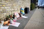 I dag står der en mindesten på Peder Bangs Vej, hvor den fem-årig pige blev trafikdræbt. Foto: Jens Dresling/POLFOTO