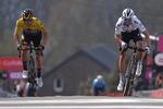 Julian Alaphilippe har fanget Primoz Roglic og vinder Flèche Wallonne: Foto: Luc Claessen/Getty Images. 