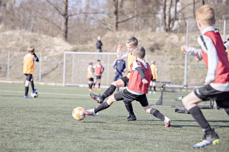 Der er ikke en præcis standard for, hvornår og hvordan en talentfuld spiller skal fortsætte i en eliteklub. Arkivfoto Marius Renner