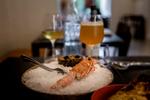 Marie Havnø Frank skal fejre genåbningen på Restaurant Iluka, »som tilbereder fisk, så det er lige før, tårerne triller af lykke«. Foto: Mads Nissen/POLFOTO