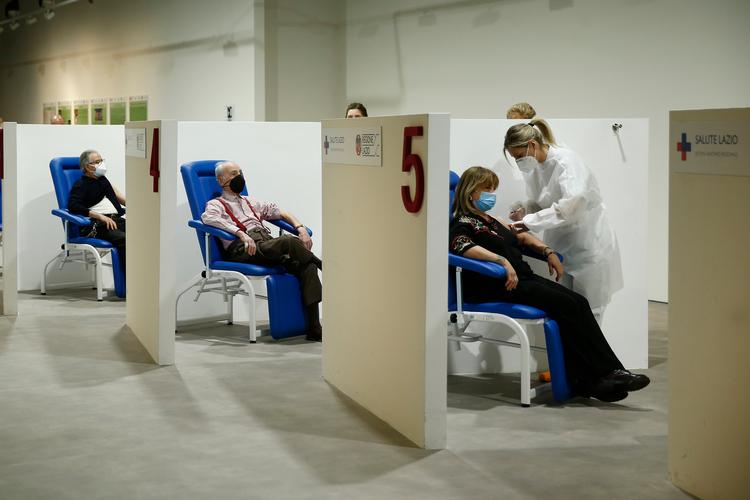     Foto Cecilia Fabiano/ LaPresse 14 Aprile 2021 Roma (Italia) Cronaca : Continua la campagna vaccinale continua nonostante il blocco della distribuzione dei vaccini Johnson &amp; Johnson Nella foto : il centro vaccinale dell'Auditorium parco della musica dove si effettuano le vaccinazioni con Moderna April 14, 2021 Roma (Italy) News : The vaccination campaign continues despite the blocking of the distribution of Johnson &amp; Johnson vaccines In The Pic : the vaccination center of the Auditorium Parco della Musica where vaccinations are carried out with Moderna   Foto: Cecilia Fabiano/ Lapresse/Ritzau Scanpix