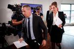     Skattestyrelsens direktør Merete Agergaard og fagdirektør Steen Bechmann Jacobsen på et tidligere pressemøde om retsopgøret om udbytteskat. Foto: Jens Dresling/POLFOTO
