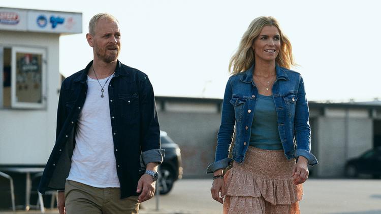Carsten Bjørnlund og Marie Bach Hansen spillede hovedrollerne i første sæson af 'Hvide Sande', men ikke i den anden sæson, som nu er i fare for ikke at blive produceret færdig. Foto: Henrik Ohsten/TV 2