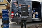 Fagforeningen 3F har varslet konflikt mod en række vognmænd, der leverer varer for Nemlig.com. Det kan føre til blokade af onlinesupermarkedets lager.  Foto: Finn Frandsen/POLFOTO