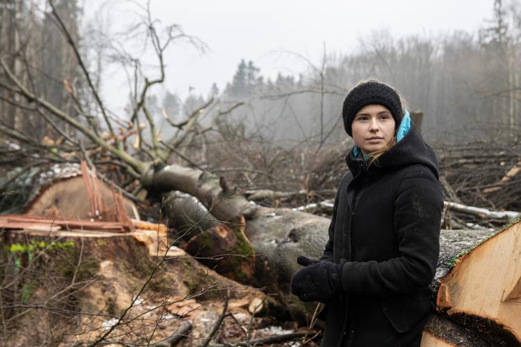 Klimaaktivisten Luisa Neubauer protesterer mod motorvejsbyggeri i 2020 i delstaten Hessen.  Foto: Lukas Clobes/Ritzau Scanpix