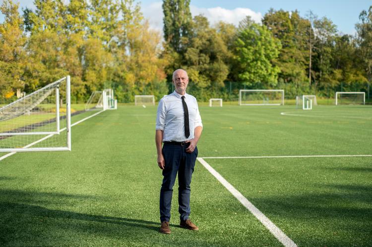 Som direktør i Divisionsforeningen og dermed chef for Superligaen kæmper Claus Thomsen for, at Uefa og europæisk fodbold i højere skal tilgodese de mange frem for de få store klubber. Foto: Annika Byrde/POLFOTO