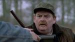 Ole Thestrup på jagt efter skovskidere i filmen 'Blinkende Lygter'. Foto fra filmen 