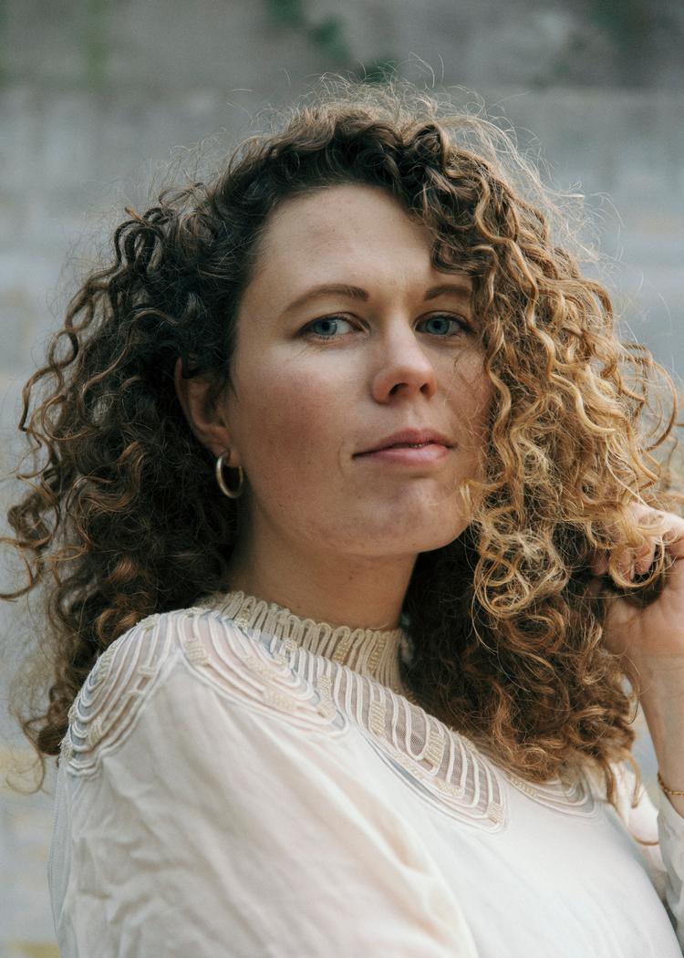 Rakel Haslund-Gjerrild skriver i 'Adam i Paradis' om kunstneren Kristian Zahrtmann, og hun skriver med  samme bristefærdige overdådighed, som beruser én på Zahrtmanns malerier.  Foto: Sofie Amalie Klougart