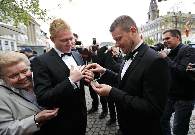 Når kommende bryllupspar skal fejres, bliver der bedre mulighed for fest end de seneste par måneder. Foto: Jens Dresling/POLFOTO