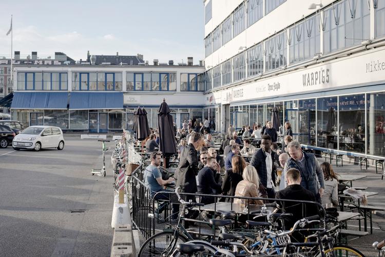 Københavner-Kenneth er kommet hjem efter et år på landet. Nu opholder han sig på byens pladser. Foto: Valdemar Ren/POLFOTO