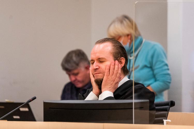Forsvarer Nils Christian Nordhus før dommen mod den såkaldt IS-kvinde i Oslo Tingrett. Han vil nu anke dommen. Foto: Håkon Mosvold Larsen/Ritzau Scanpix