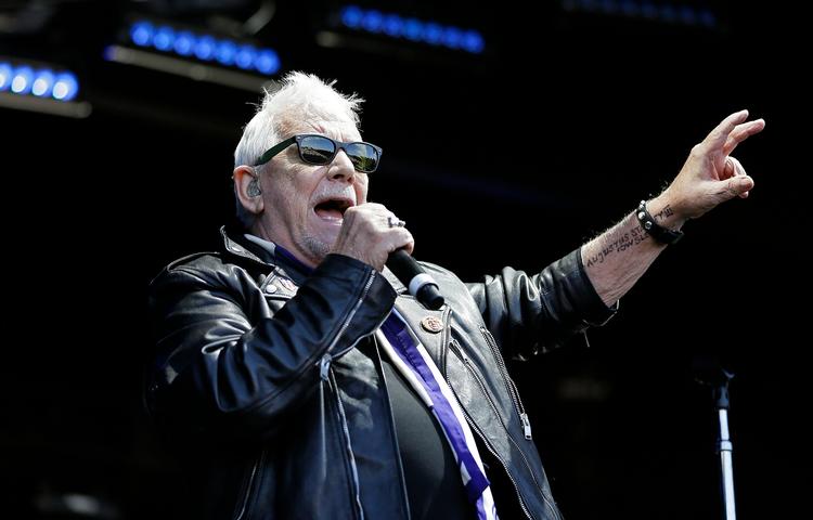    Efter mange års misbrug rejste Eric Burdon sig i 1990'erne, hvor The Animals blev optaget i Rock and Roll Hall of Fame. Foto: Eric Risberg/Ritzau Scanpix
