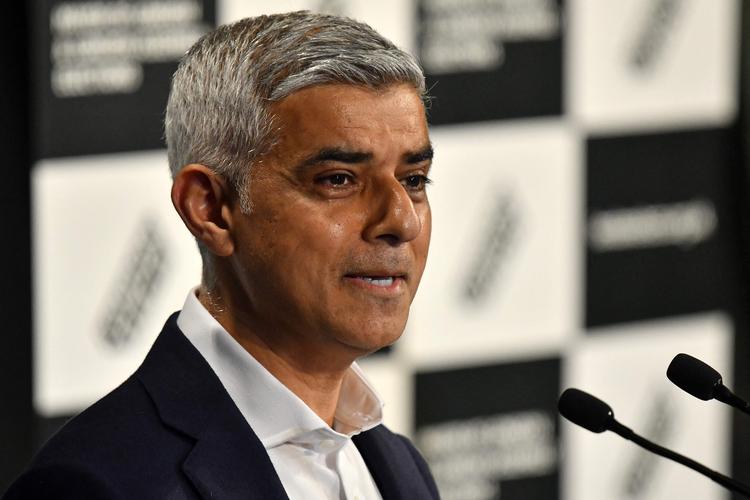 Der var sikkert genvalg til Londons borgmester, Sadiq Khan, trods debatter om drab og knivstikkerier i hovedstaden. Foto: Justin Tallis/Ritzau Scanpix