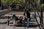 Lokalt kan det blive op til 25 grader på ugens første dag, men allerede tirsdag tager det lune vejr afsked. Foto: Finn Frandsen/POLFOTO