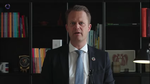 Udenrigsminister Jeppe Kofod (S) var med på videoopkald fra Bruxelles, da konferencen Copenhagen Democracy Summit åbnede mandag i København. 