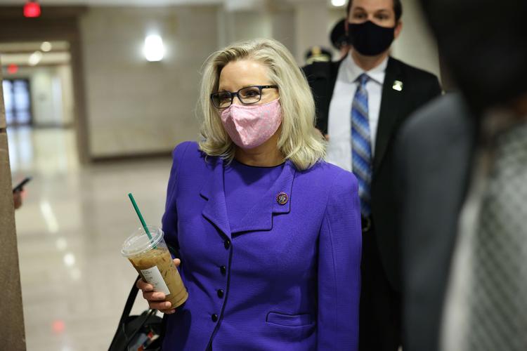 WASHINGTON, DC - MAY 12: Rep. Liz Cheney (R-WY) arrives for a House caucus meeting where her fellow Republicans will decide whether to remove her as Conference Chair, at the U.S. Capitol on on May 12, 2021 in Washington, DC. GOP members will decide whether to remove Conference Chair Liz Cheney (R-WY) from her leadership position after she became a target for former President Donald Trump and his followers in the House as she has continually expressed the need for the Republican Party to separate themselves from Trump over his role in the January 6 attack on the Capitol. Kevin Dietsch/Getty Images/AFP == FOR NEWSPAPERS, INTERNET, TELCOS &amp; TELEVISION USE ONLY == Foto: Kevin Dietsch/Ritzau Scanpix