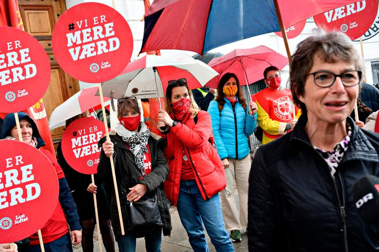 Sygeplejersker demonstrerede forleden for at få mere i løn. I forgrunden ses formand for Dansk Sygeplejeråd, Grete Christensen. Arkivfoto Philip Davali/Ritzau Scanpix