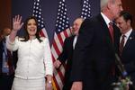 WASHINGTON, DC - MAY 14: (L-R) U.S. Rep. Elise Stefanik (R-NY) waves as she is about to leave with House Minority Whip Rep. Steve Scalise (R-LA), House Minority Leader Rep. Kevin McCarthy (R-CA), and newly elected House Republican Conference Vice Chair Rep. Mike Johnson (R-LA) after they spoke to members of the press after an election for House Republican Conference chair at the U.S. Capitol Visitor Center May 14, 2021 on Capitol Hill in Washington, DC. Rep. Stefanik has won the election and she is replacing Rep. Liz Cheney, who was ousted after she refused to endorse former President Donald Trump's claim that the 2020 election was stolen, to be the next Conference chair. Alex Wong/Getty Images/AFP == FOR NEWSPAPERS, INTERNET, TELCOS &amp; TELEVISION USE ONLY == Foto: Alex Wong/Ritzau Scanpix