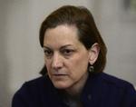 Den amerikanske journalist Anne Applebaum er gift med Polens tidligere viceudenrigsminister Radek Sikorski og har i bogen 'Demokratiets tusmørke' beskrevet, hvordan Polen boblede af håb for 20 år siden. Siden er udviklingen gået i retning af noget, der kan føre til et diktatur, mener kritikere. Foto: Michal Krumphanzl/Ritzau Scanpix