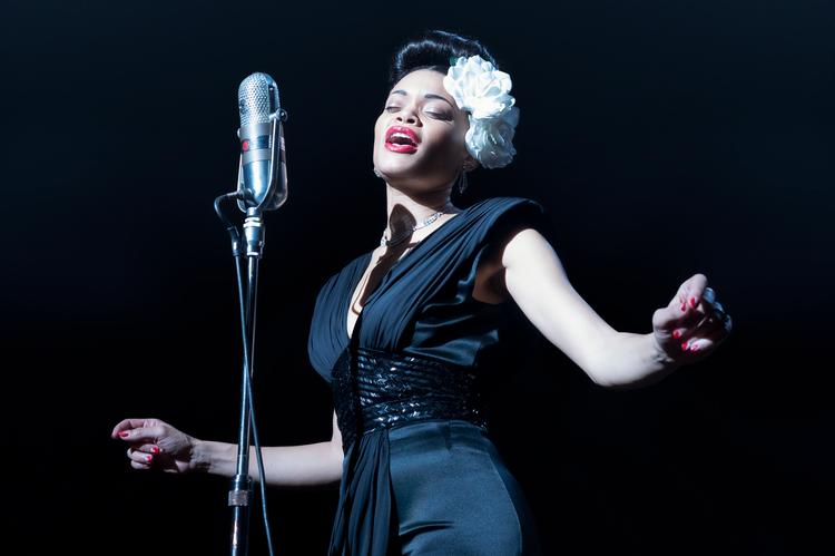 Andra Day er musikalsk troværdig som Billie Holiday. .Photo Credit: Takashi Seida. Foto: Photo Credit: Takashi Seida